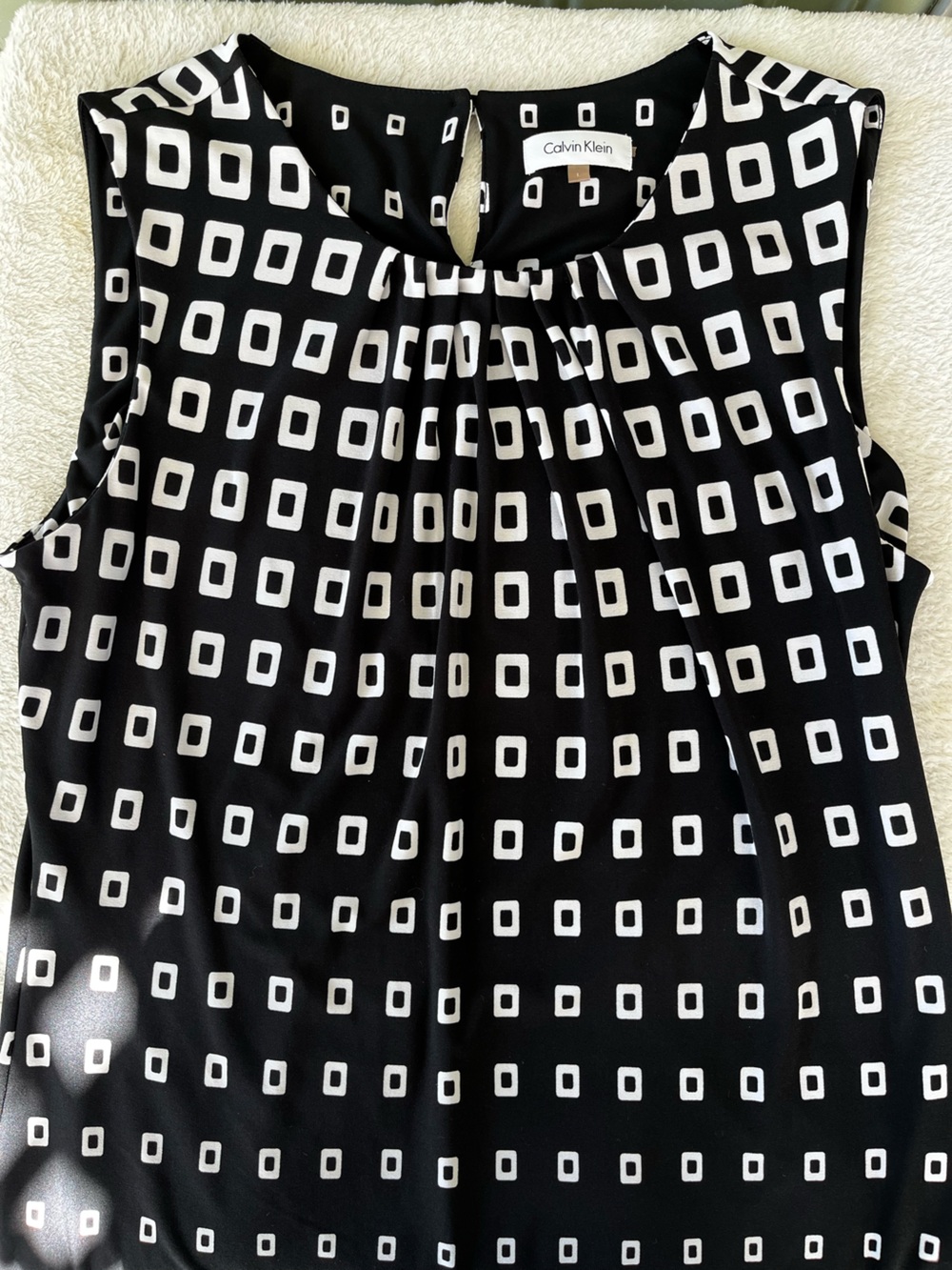 Pattern business blouse Calvin Klein Black & White Geometric Sleeveless Blouse